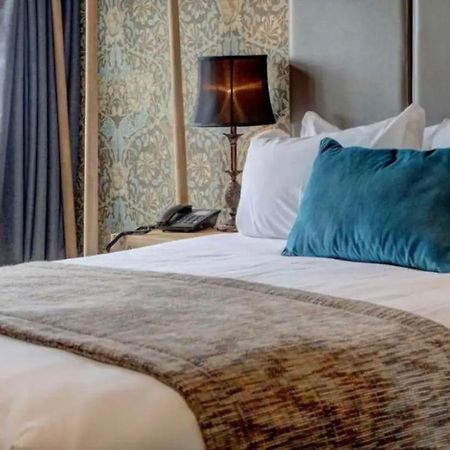 The New Hobbit Hotel Rooms Halifax Extérieur photo