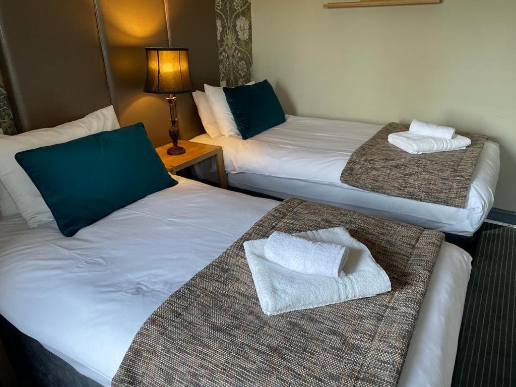 The New Hobbit Hotel Rooms Halifax Extérieur photo