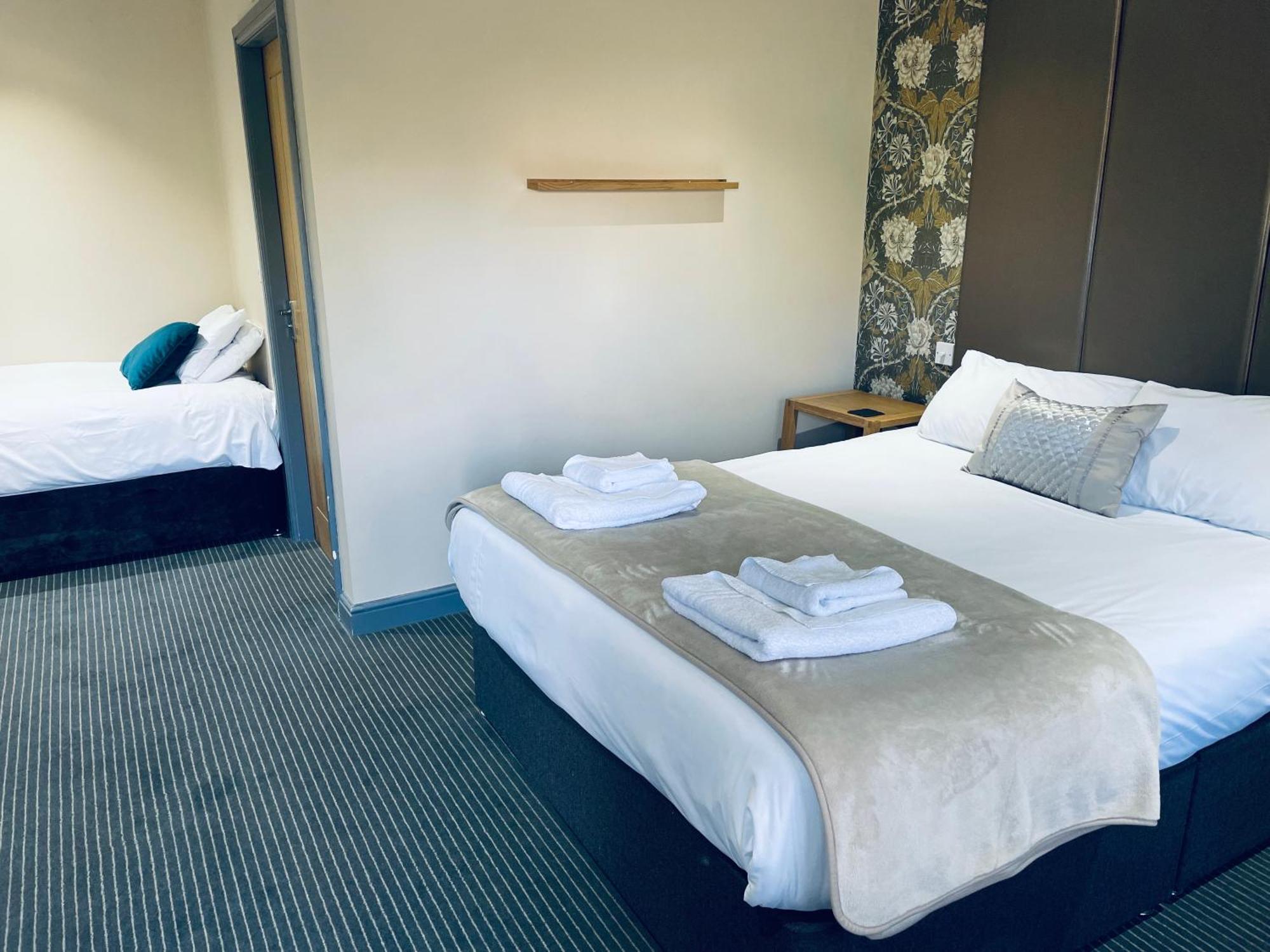 The New Hobbit Hotel Rooms Halifax Chambre photo