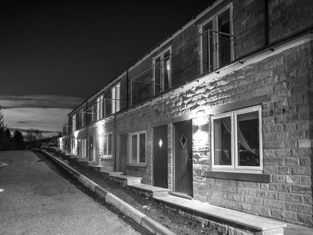 The New Hobbit Hotel Rooms Halifax Extérieur photo