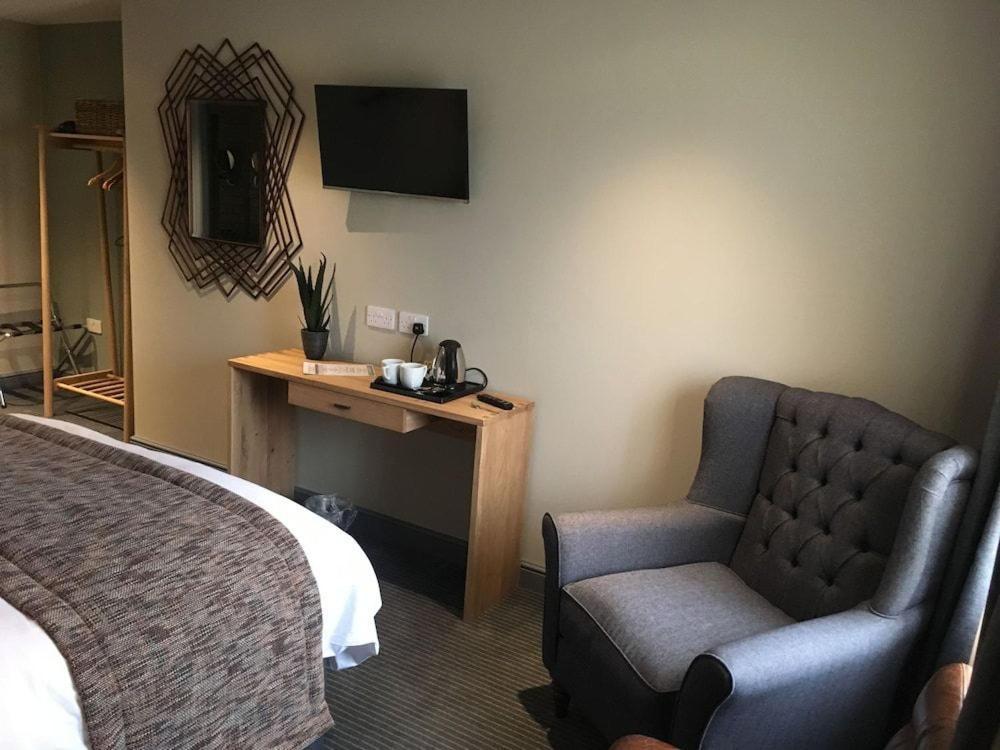 The New Hobbit Hotel Rooms Halifax Extérieur photo
